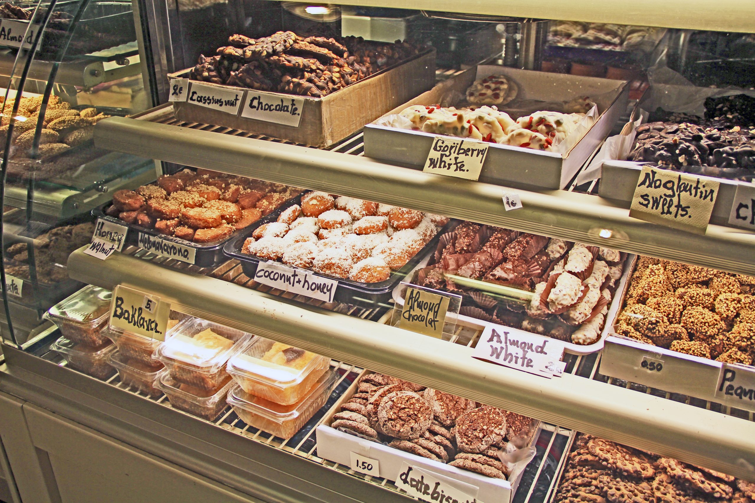 Making CX Effortless: Lessons from Cookies on the Bottom Shelf